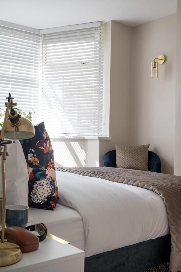 Large Luxury Solihull House - The Residence - Close To Nec - Sleeps 9 Buitenkant foto