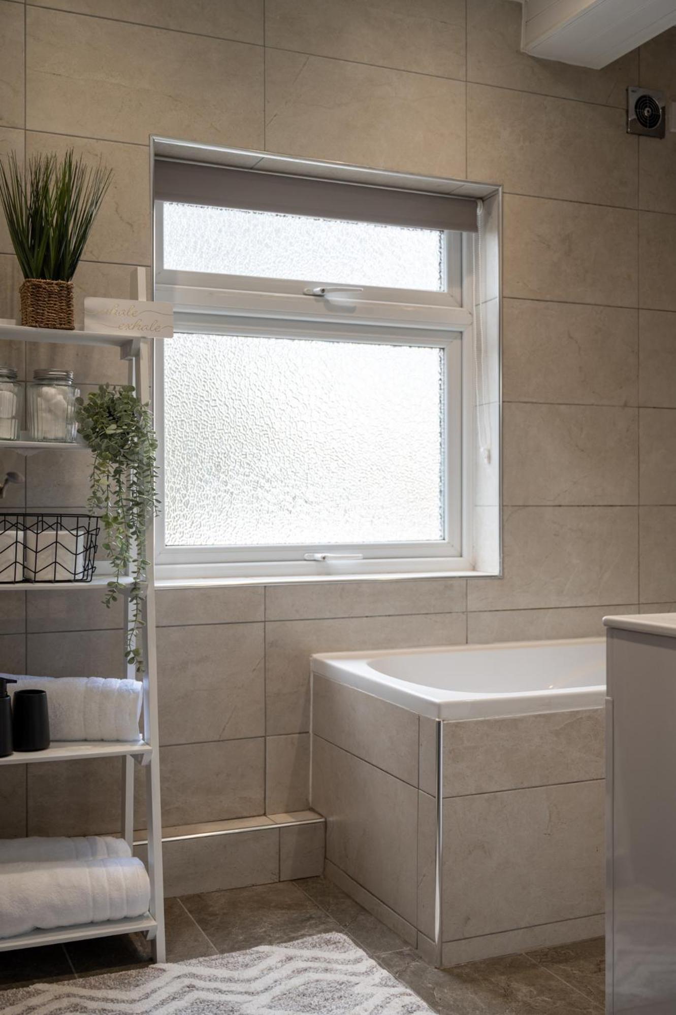 Large Luxury Solihull House - The Residence - Close To Nec - Sleeps 9 Buitenkant foto